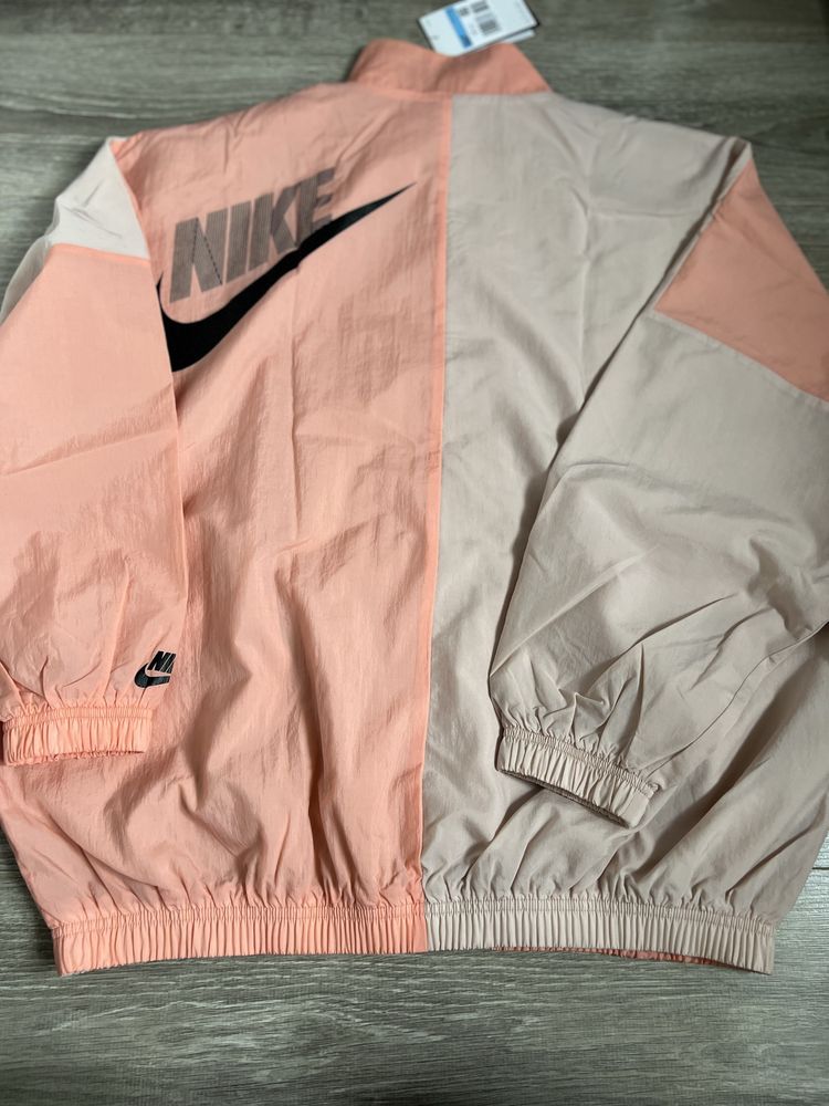 Nike kurtka damska wiatrówka M nowa