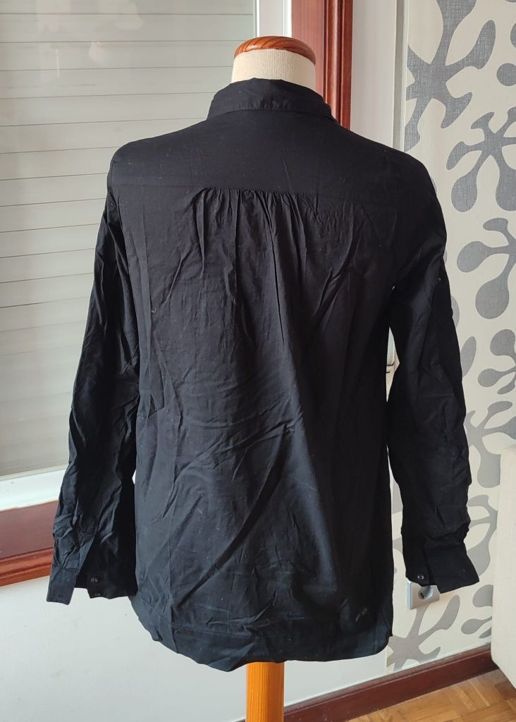 Camisa Stradivarius, preta - Novo

- Tamanho M

Os portes são a cargo