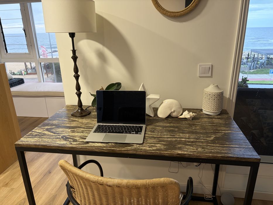 Secretária da Area store