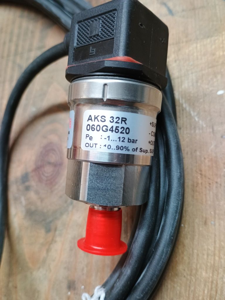 przetwornik ciśnienia AKS 32R