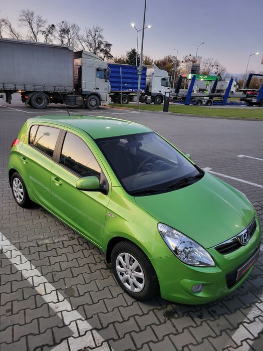Hyundai I20 2010 1.4 автомат