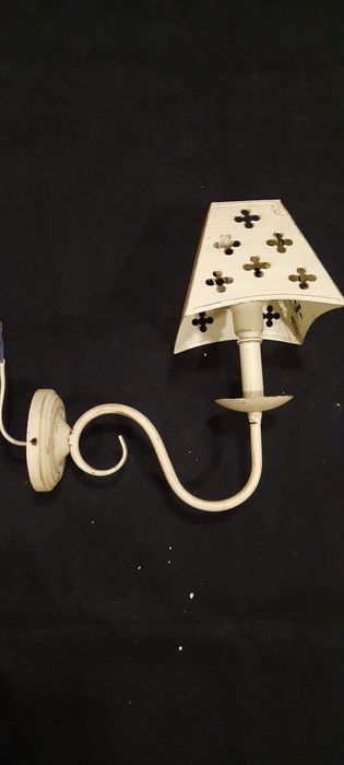 Candeeiro de metal antigo