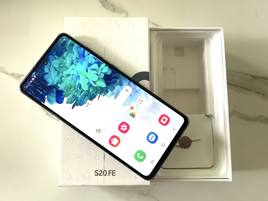 Samsung S20 FE 128GB.