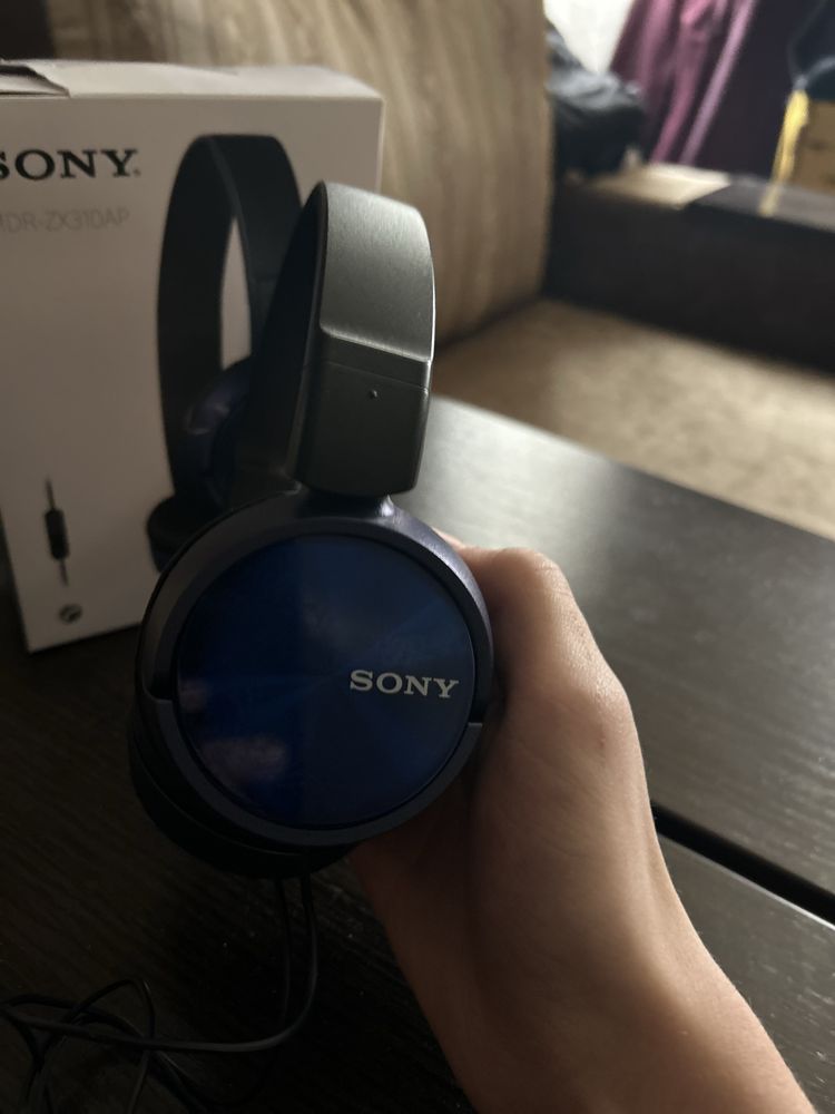 Наушники Sony