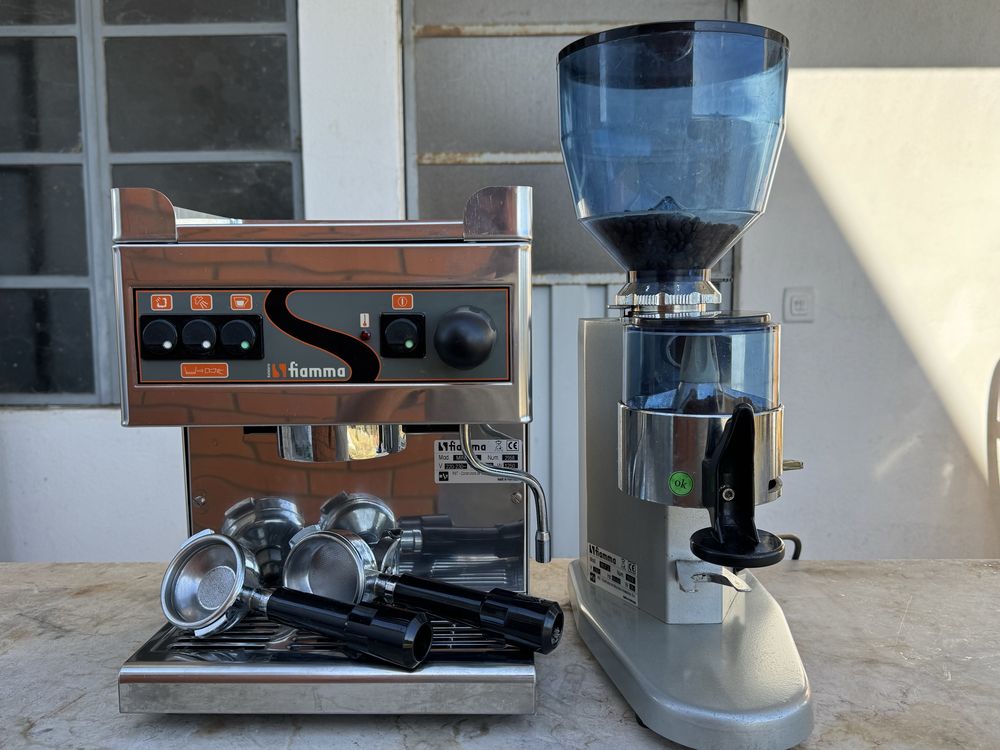 Maquina de cafe de um grupo e moinho Fiamma