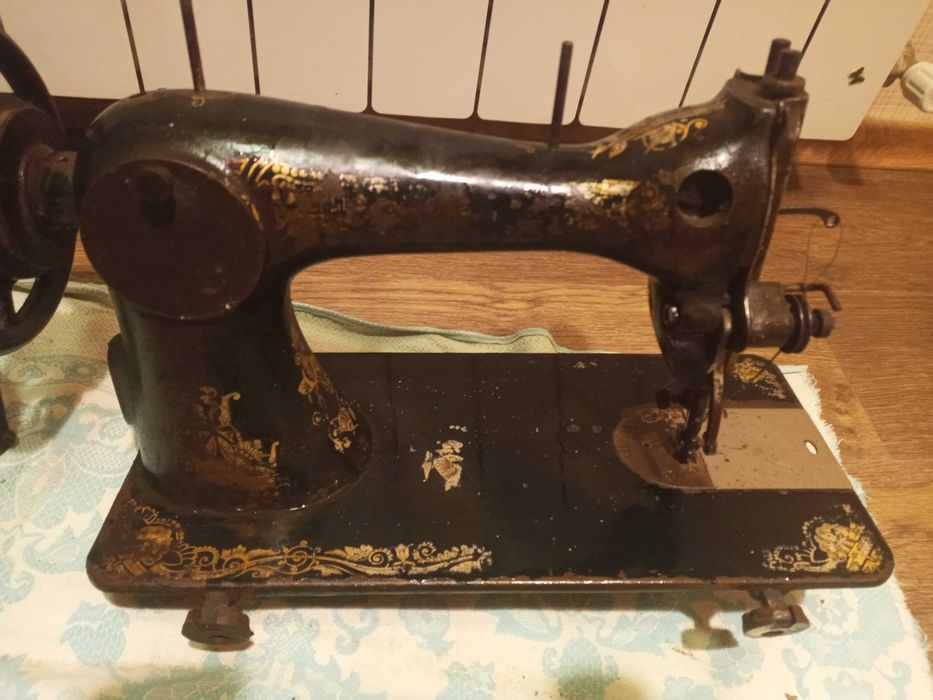 Продам швейную машинку ЗИНГЕР