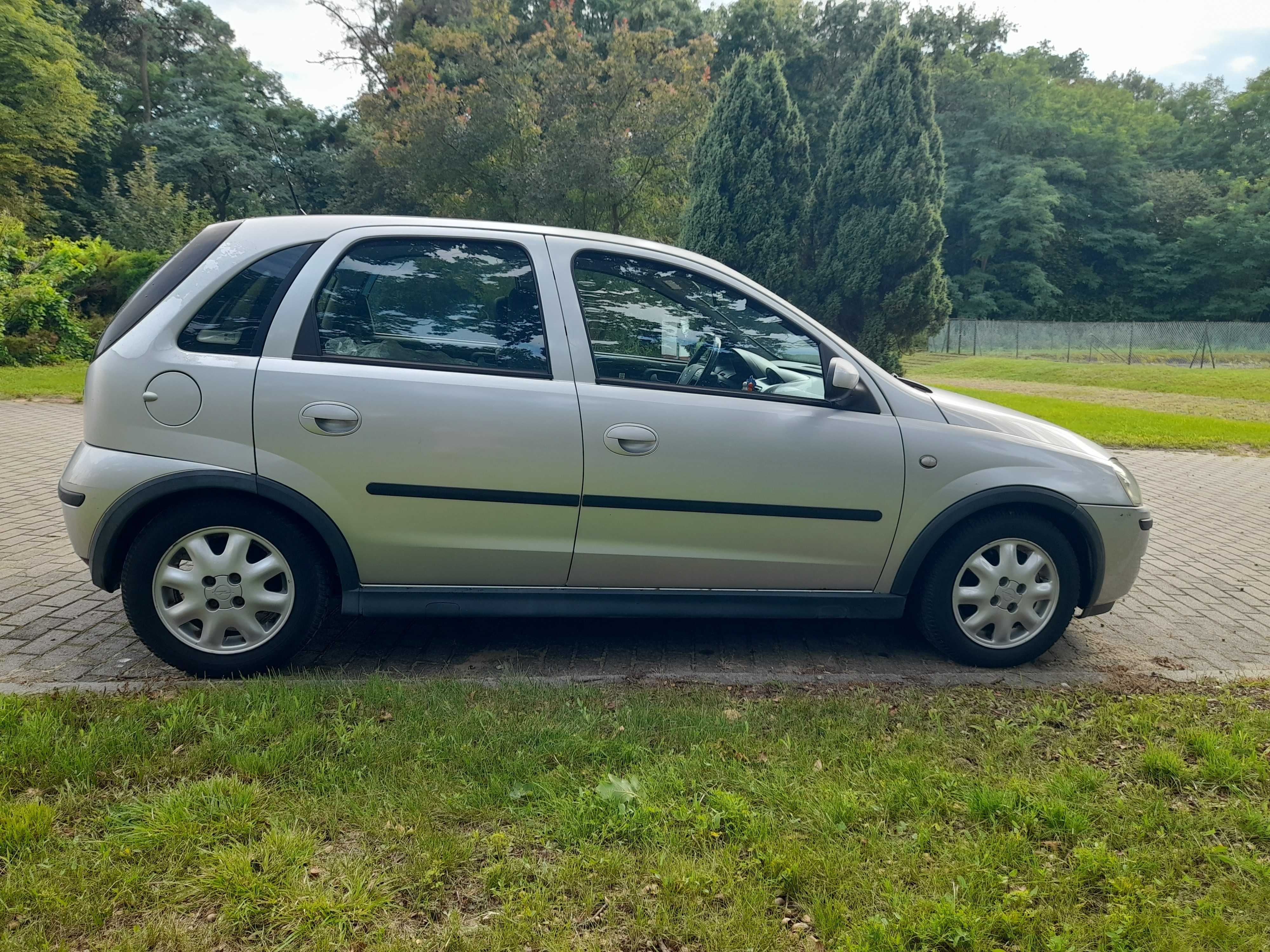 Opel Corsa 1.3 CDTI 2005 rok