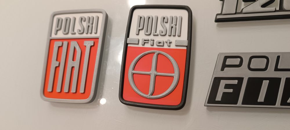 Fiat 126p emblematy repliki różne rodzaje