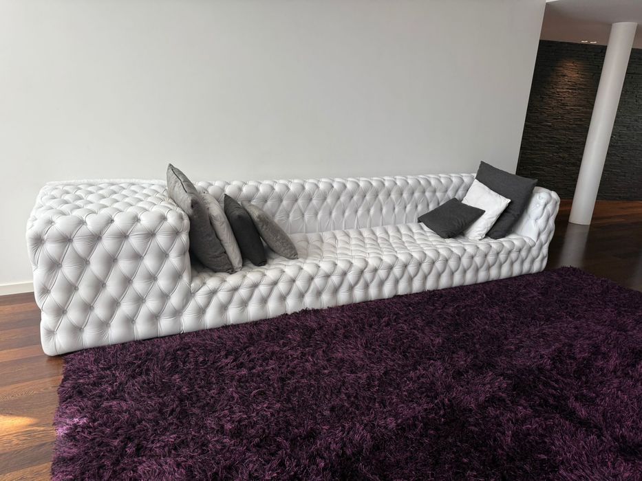 Sofá branco pele