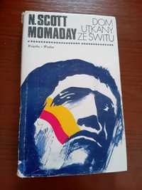 N. Scott Momaday Dom utkany ze świtu