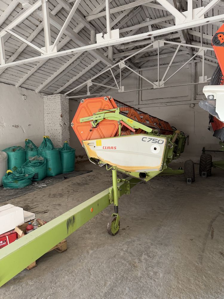 Продам Комбайн Class Tucano 470