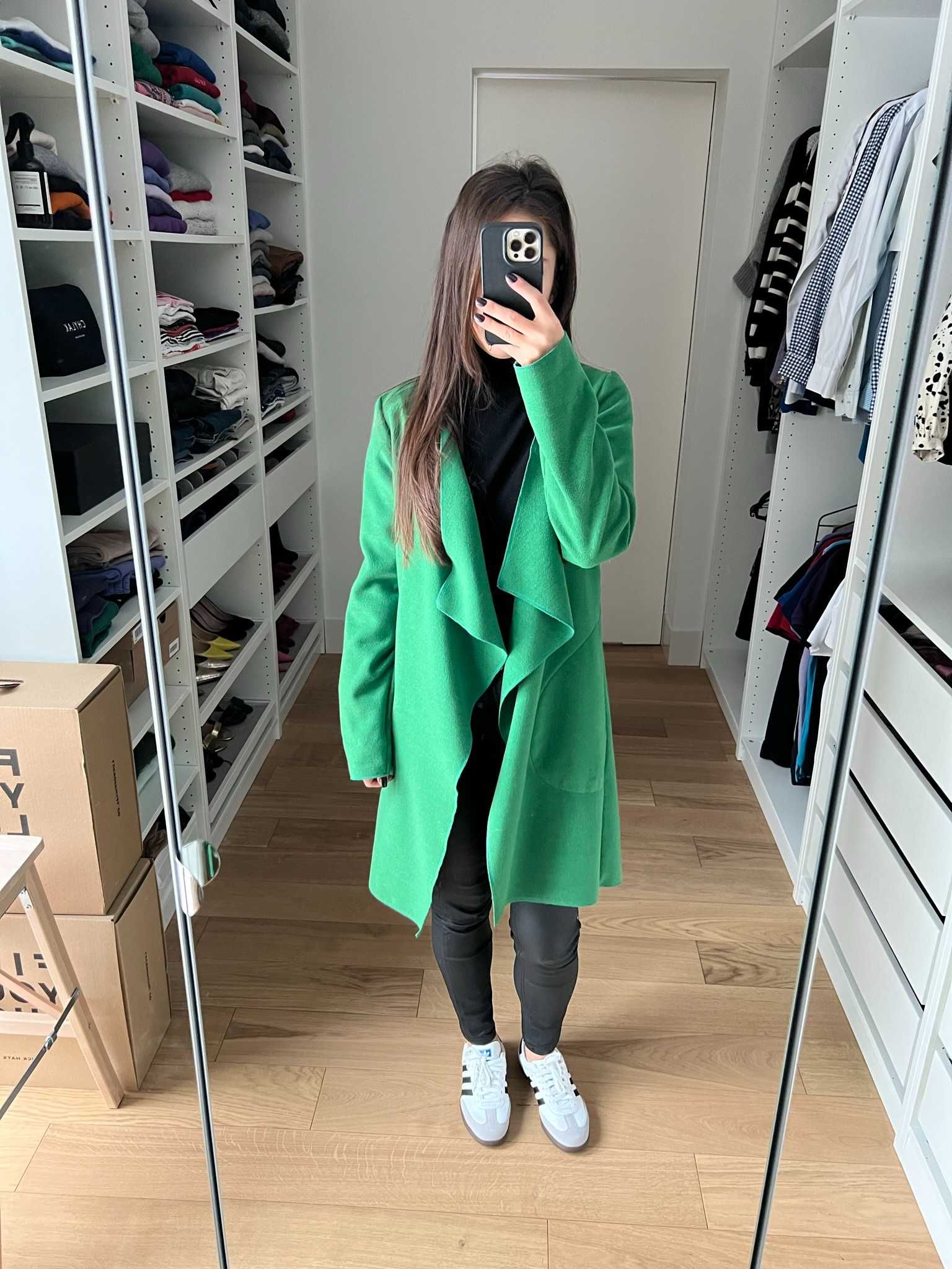 Zielony płaszcz Besmart