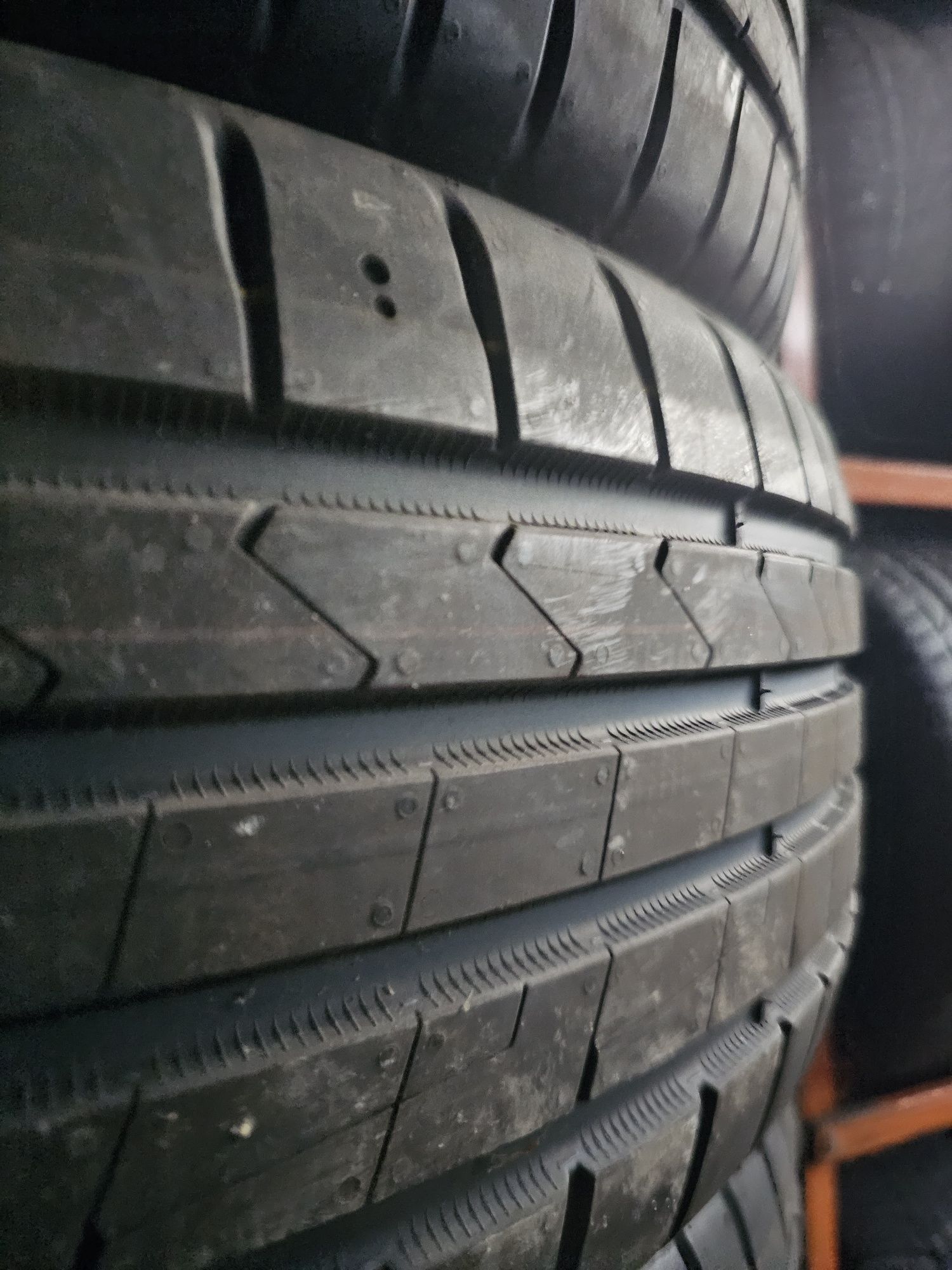 Opony Letnie Nowe Demo- R17 215/65-Hankook -montaż-24rok