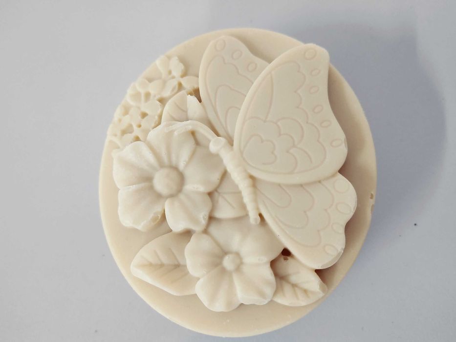 Naturalne mydło sodowe z miodem