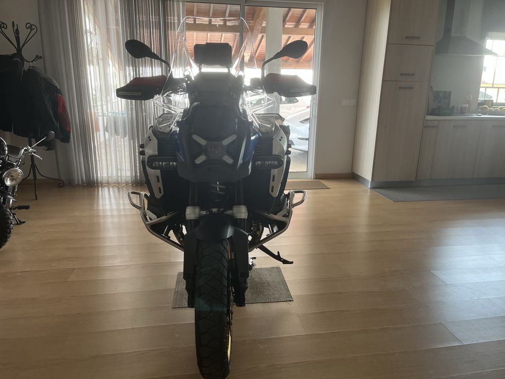Bmw gsa 1300  control de altura adaptativo