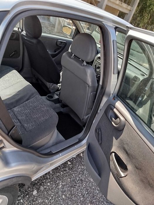 Vendo carro Corsa com motor avariado
