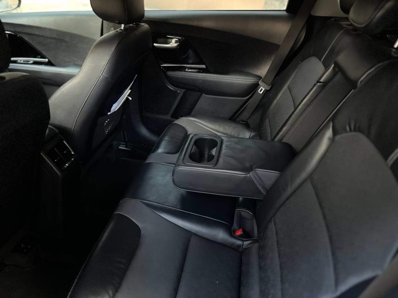 Kia Niro Hybrid 2017 року