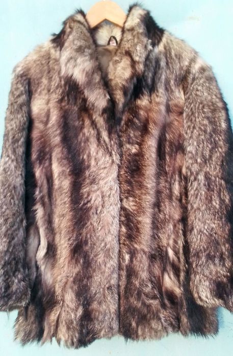 Продам шубу ( кожушок ) з натурального хутра .