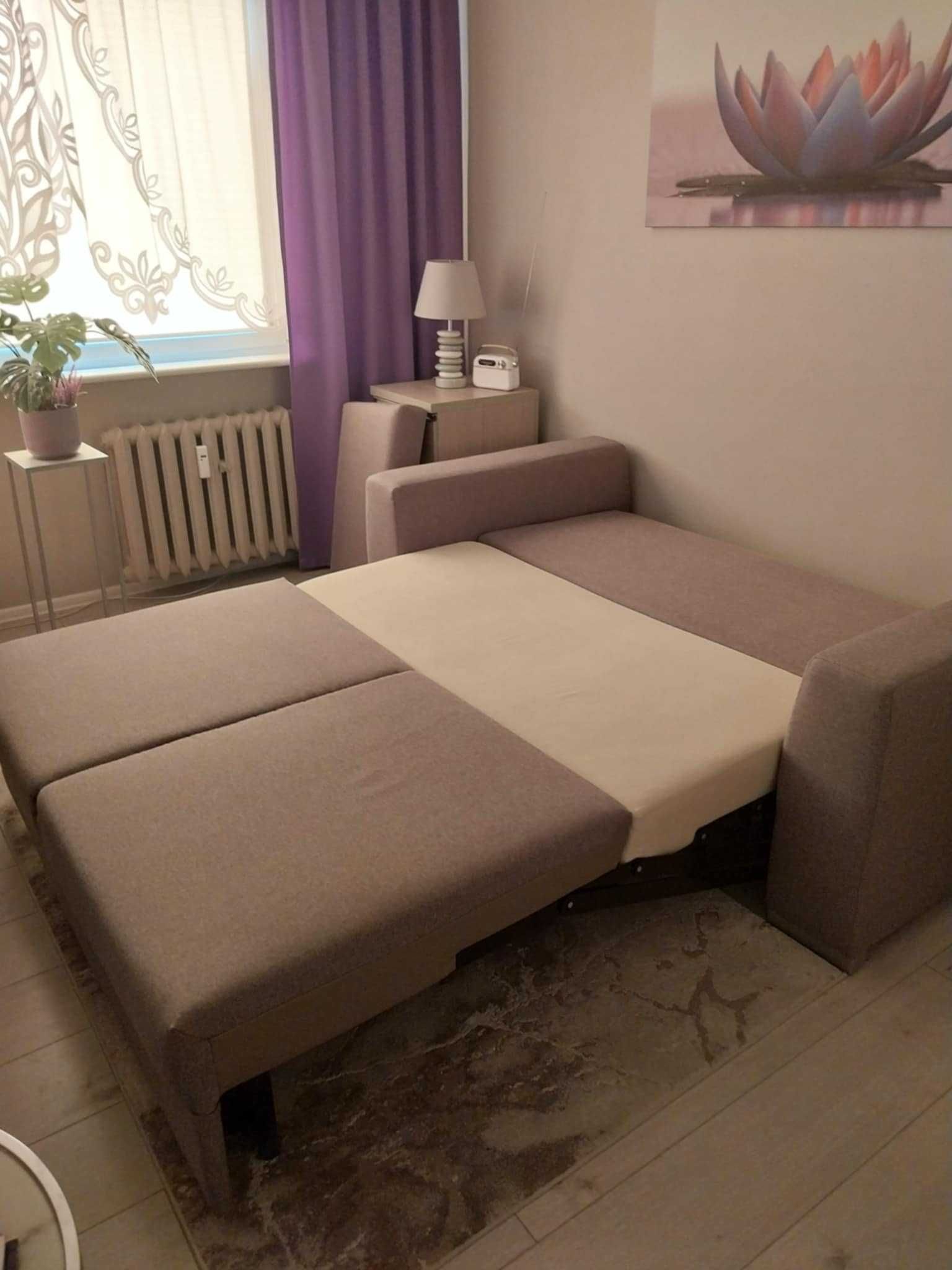 Sprzedam dwuletnią sofę rozkładaną