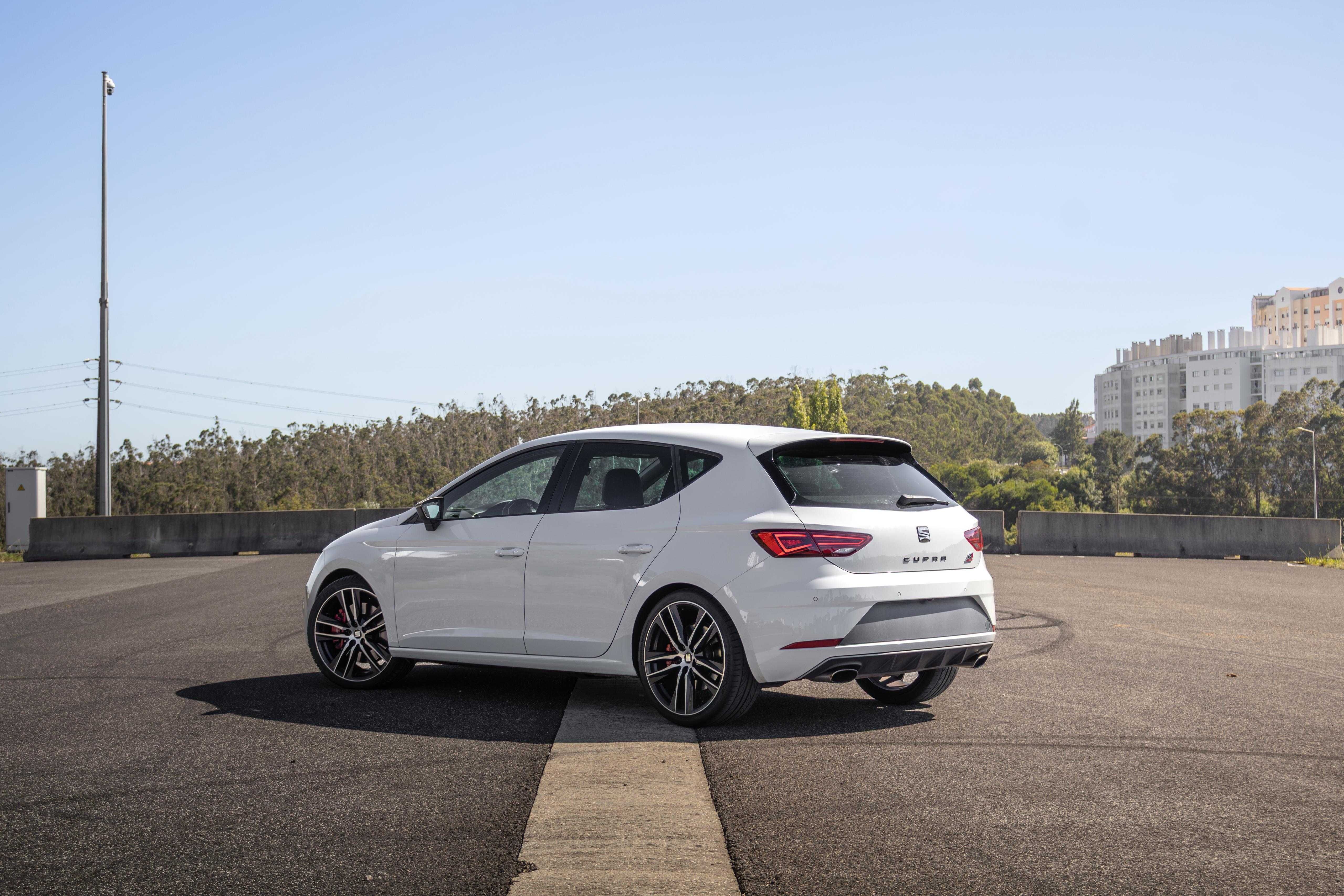 Seat Leon Cupra 300 | DSG | Pré OPF | Painel Digital