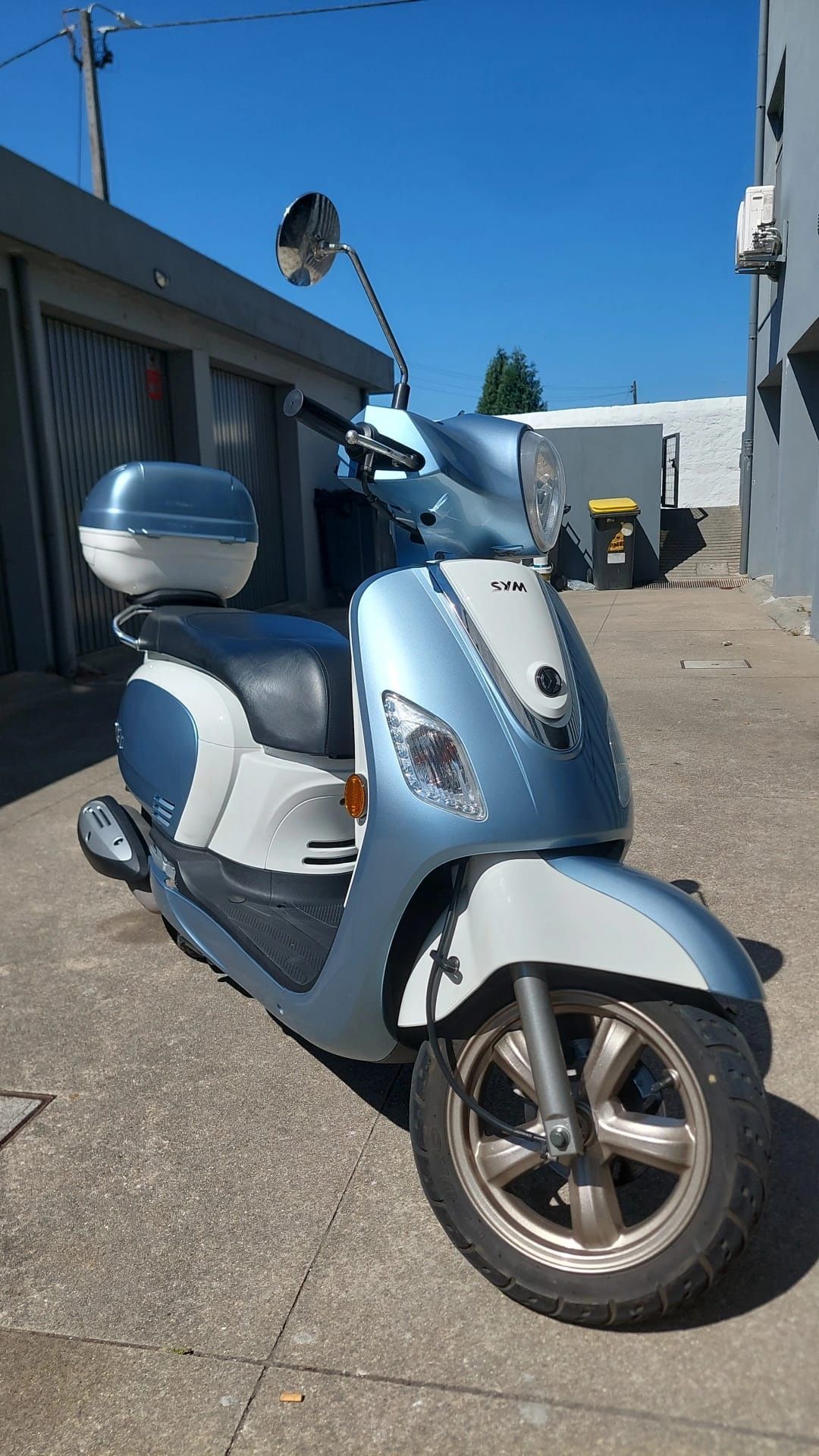 Sym fiddle III - 125