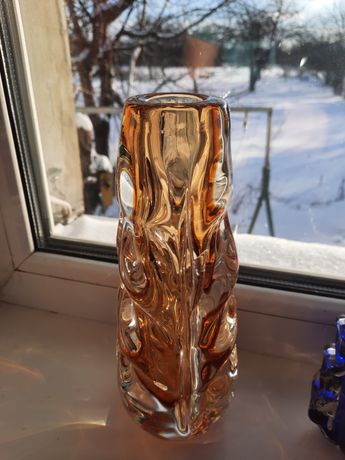 Советская ваза из толстого цветного стекла