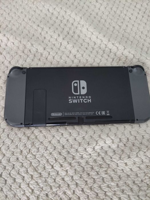 Nintendo Switch 1 cinzento com 6 jogos e joystick