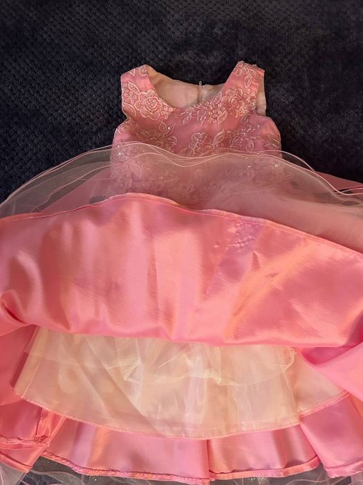 Дитяча святкова сукня