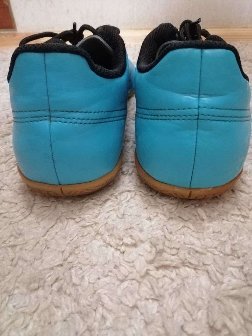 Футзалки Adidas 41,5