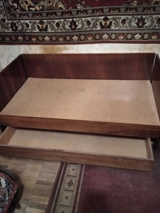 Безкоштовно підліткове розсувне ліжко