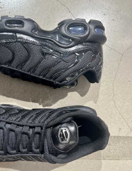 Nike Air Max Plus Triple Black r.42