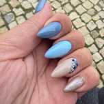 Faço unhas de gel e estética