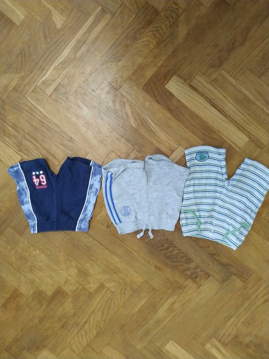 3 pary krótkich spodenek dla chłopca rozm. 62 + gratis 1 para spodenek