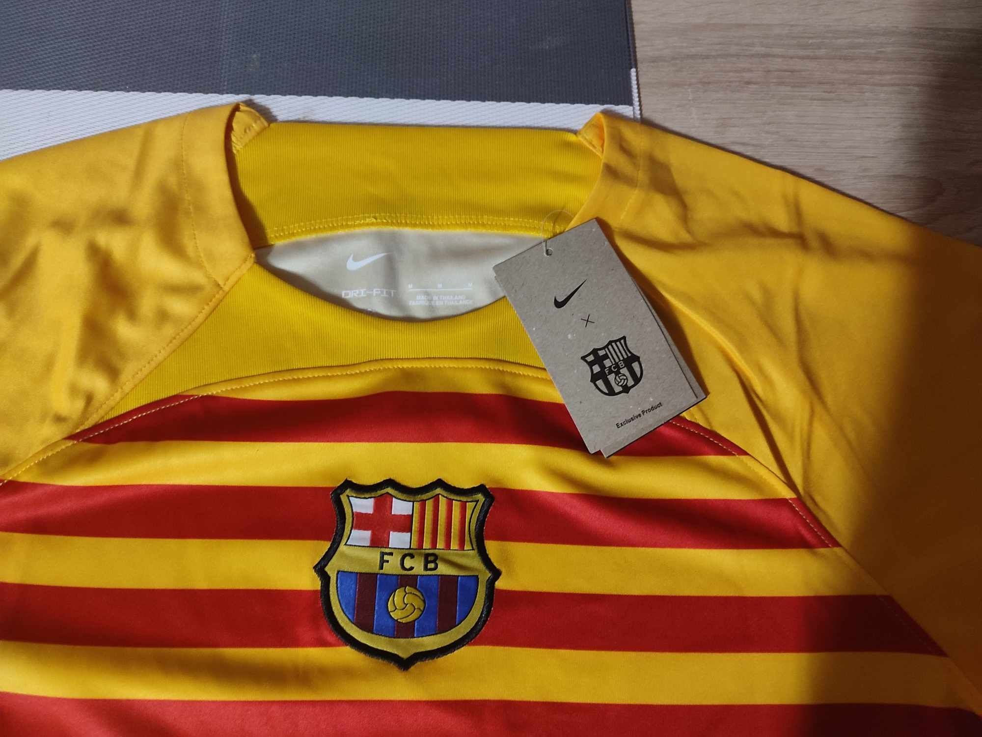 Koszulka fc Barcelony z czwartego kompletu meczowego na sezon 23/24