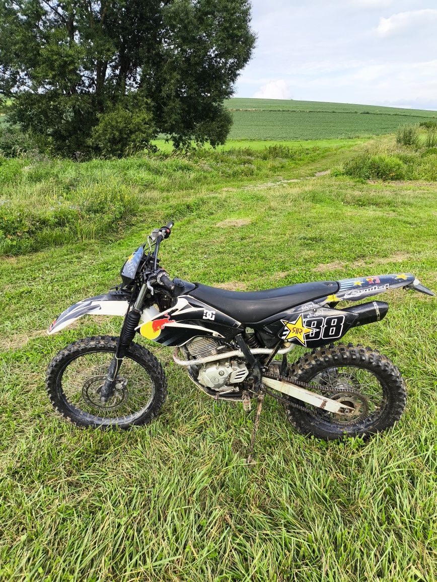 Motocykl Beta RE/RR 125