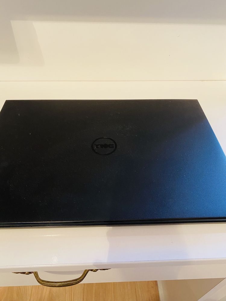 Ноутбук Dell Inspiron 15