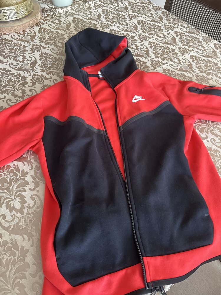 Casaco Nike Tech