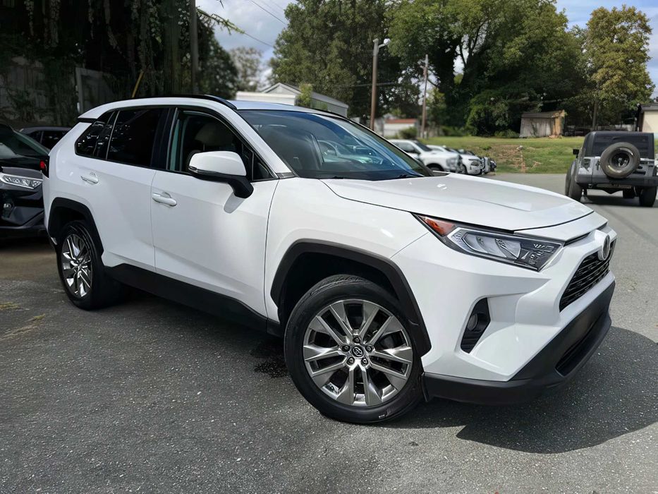 Toyota RAV4      2020