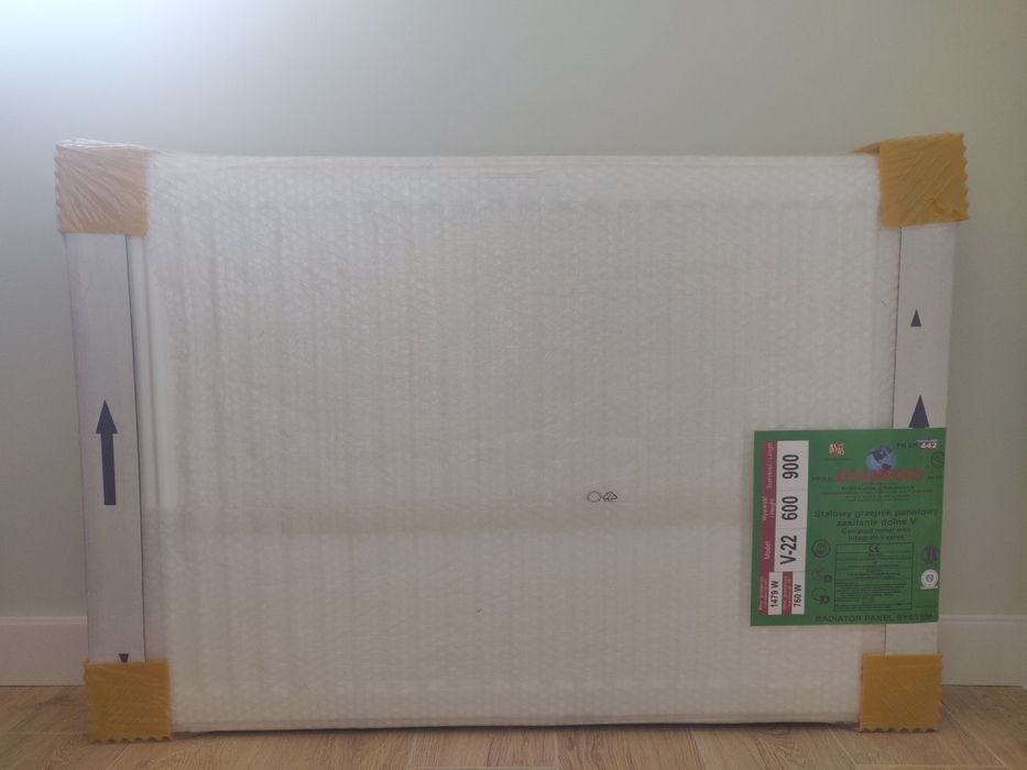 Grzejnik niskotemperaturowy Diamond V-22