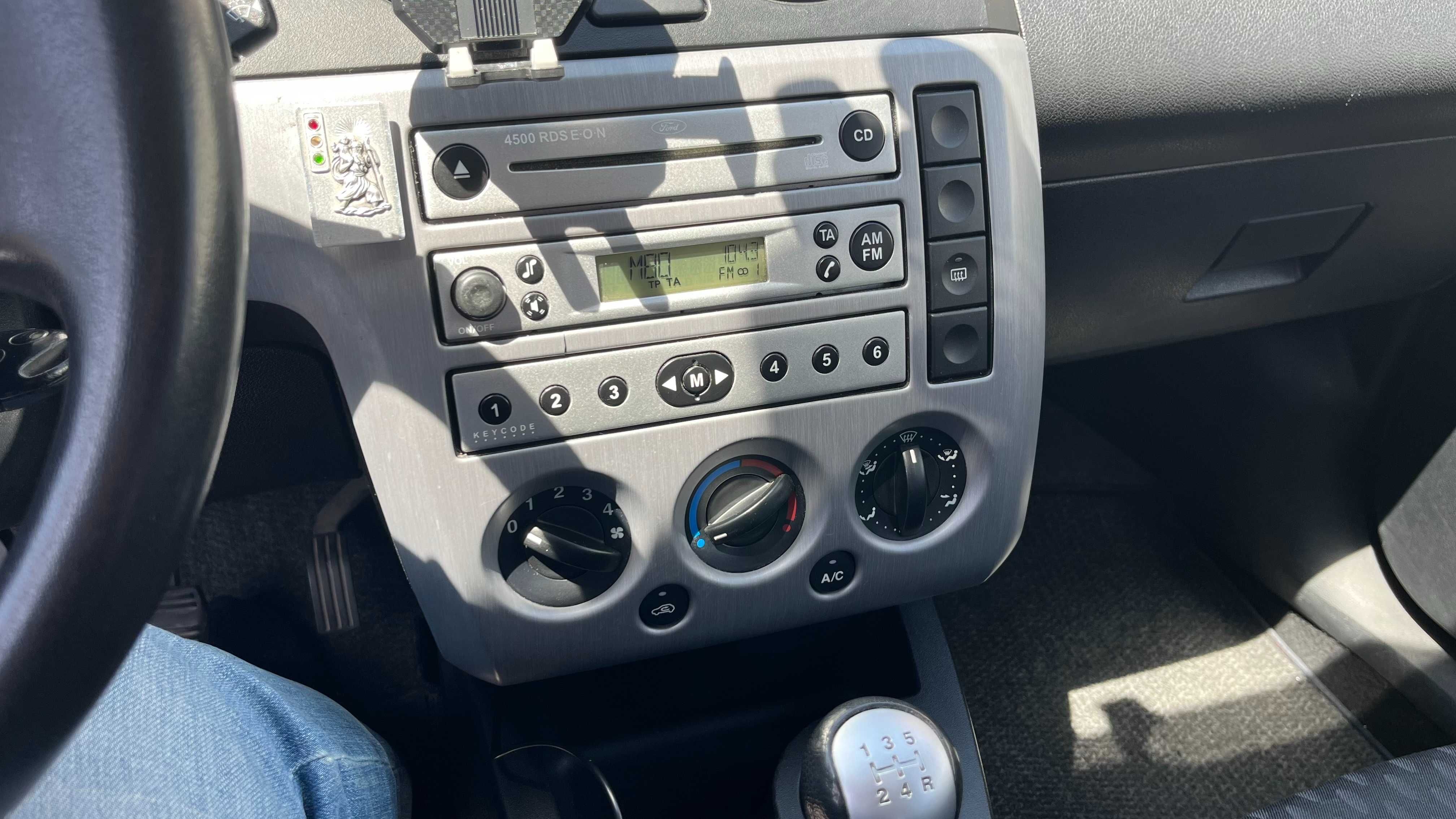 Ford Fiesta 2004