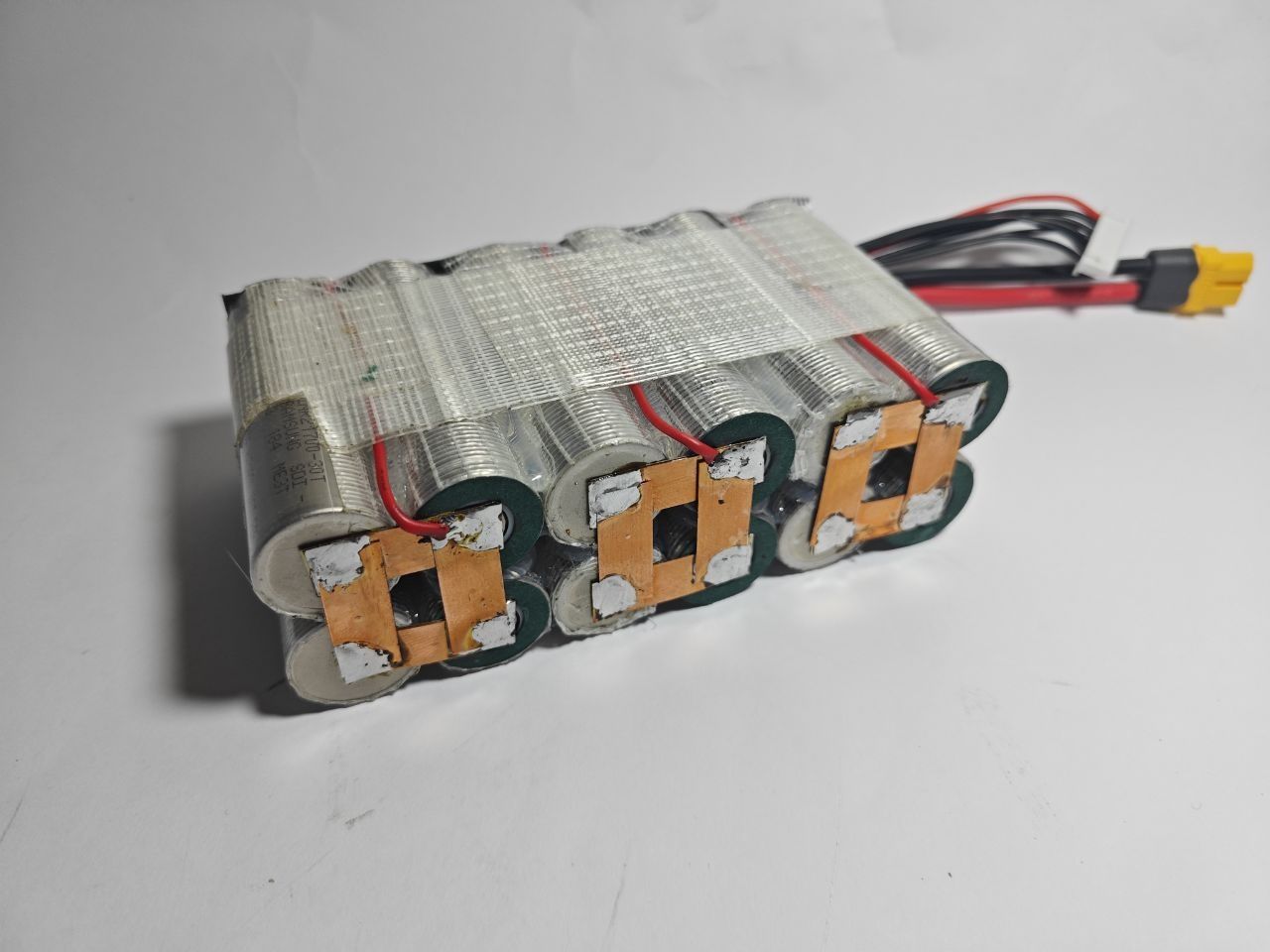 Аккумулятор 6S 2P 22,2V 9,5Ah из элементов Tesla 21700 Lishen/Samsung