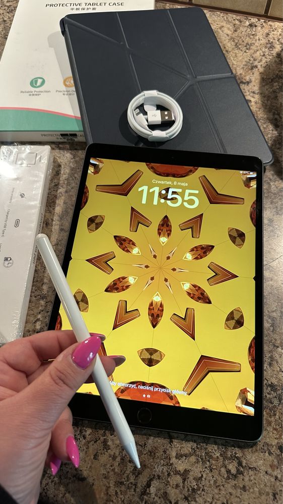 Tablet iPad Apple Retina 10.5” iOS 18.4 - Touch ID - PROCREATE