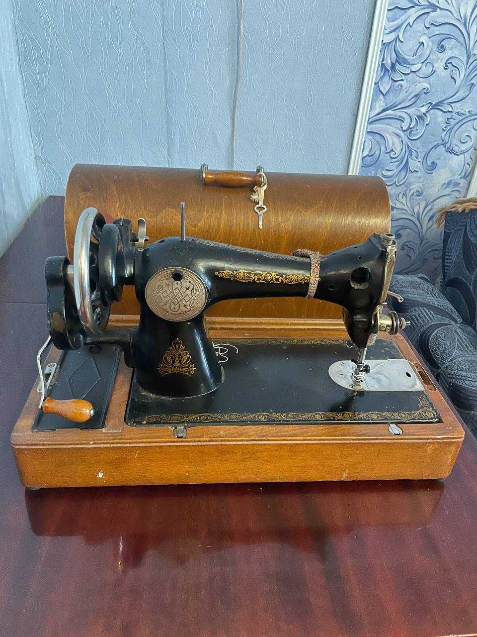 Механическая швейная машинка Подольск