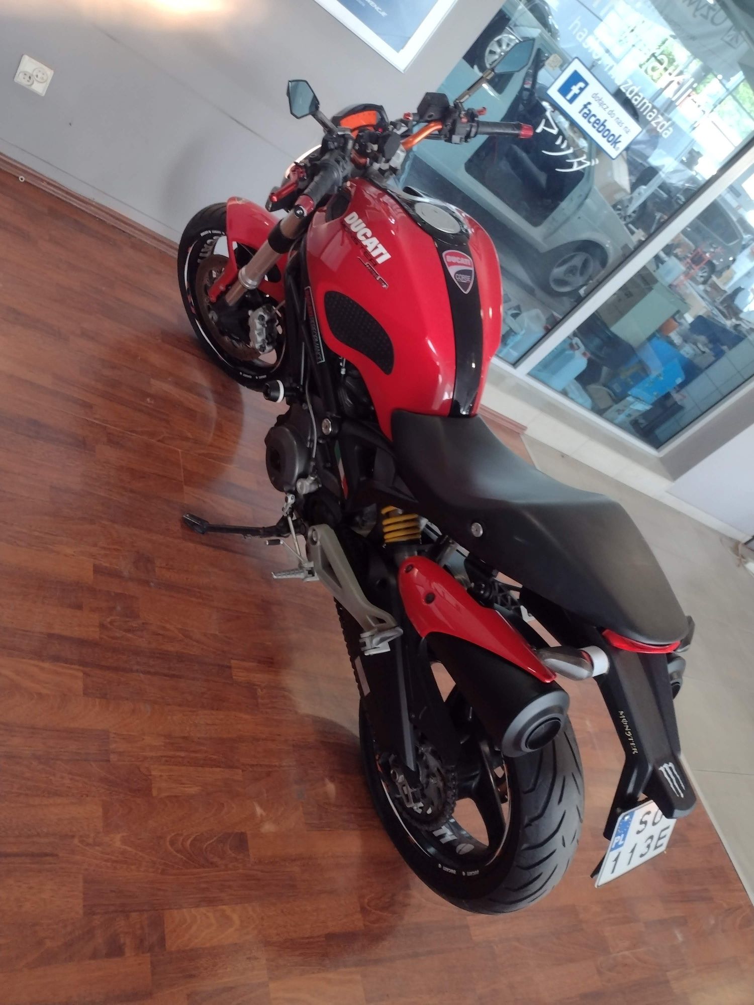 Ducati monster 696