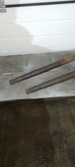 Полуосі заднього моста Міцубісі Л200  96-06 років