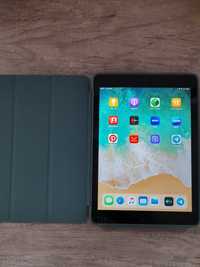 планшет iPad Air