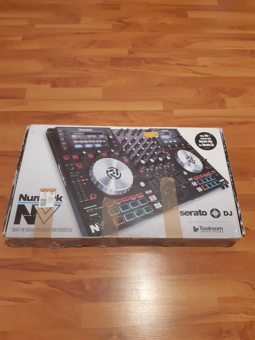 Kontroler Numark NV