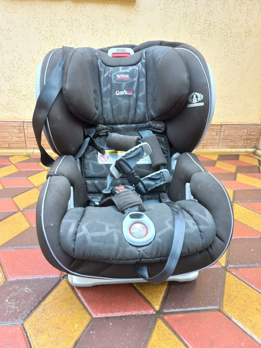 Детское авто-кресло фирмы BRITAX