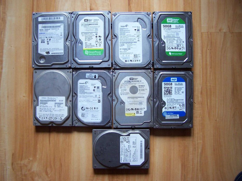 Złom dysków komputerowych 3,5"  szt. 42