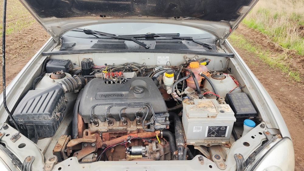 Lanos  Sens 1.3 Газ 4 по бензин